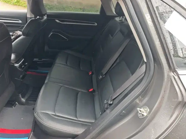 Geely Emgrand — Фото автомобиля 16