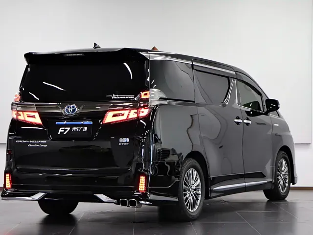 Toyota Vellfire — Фото автомобиля 6