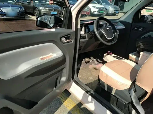 Wuling Hongguang Mini EV — Фото автомобиля 15