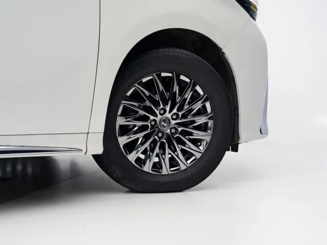Lexus LM — Фото автомобиля 4