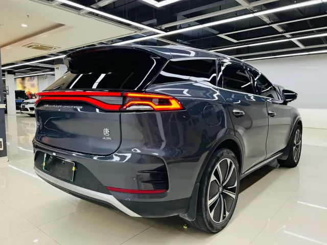 BYD Tang — Фото автомобиля 21