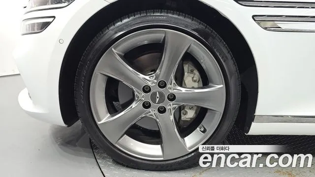 Genesis G80 RG3 — Фото автомобиля 5