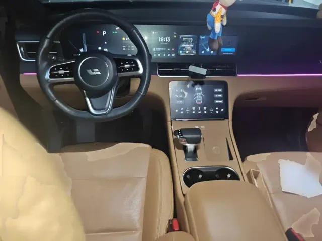 Li Auto ONE — Фото автомобиля 10