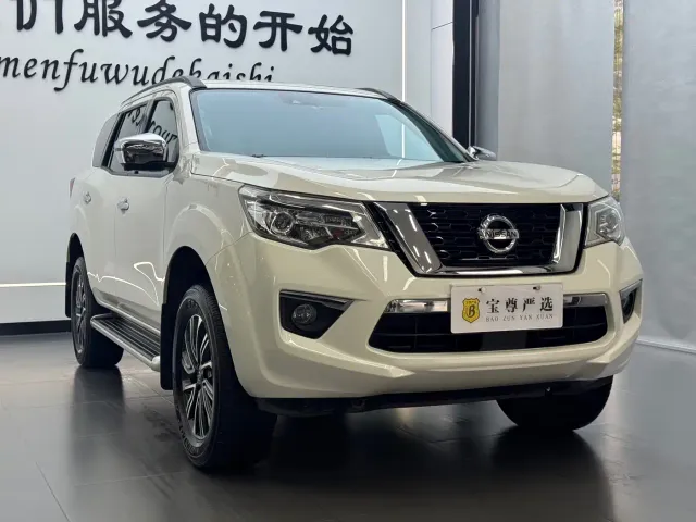 Nissan Terra — Фото автомобиля 3