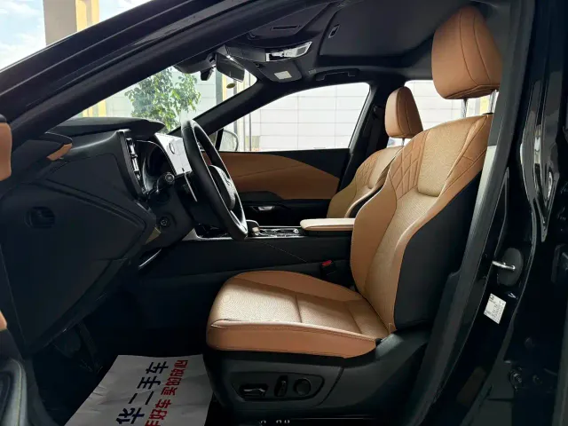 Lexus RX — Фото автомобиля 6