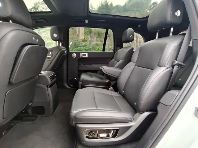 Li Auto L9 — Фото автомобиля 15