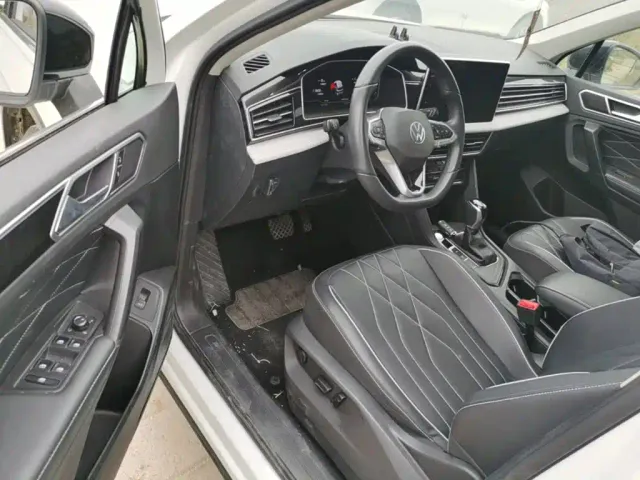 Volkswagen Tiguan L — Фото автомобиля 15