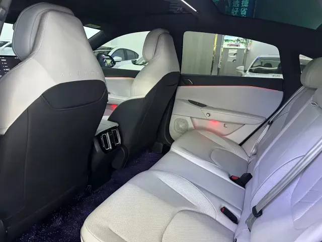 Arcfox Alpha S5 — Фото автомобиля 7