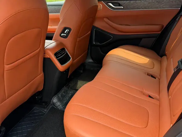 Exeed Starway E05 — Фото автомобиля 11