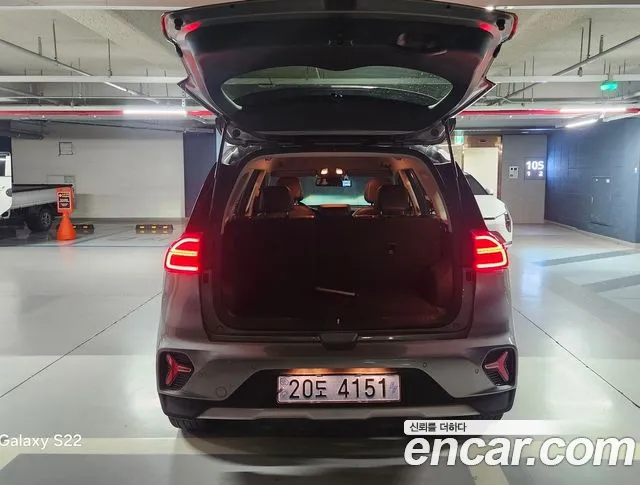 Kia Niro — Фото автомобиля 5