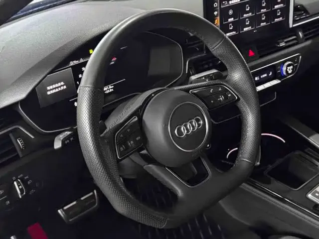 Audi A4L — Фото автомобиля 7