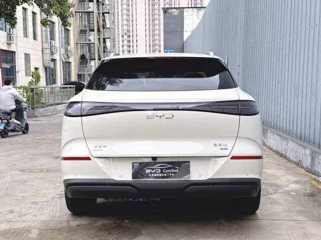 BYD Sealion 06 — Фото автомобиля 12