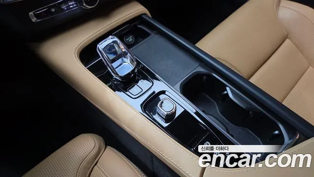 Вольво V90 — Фото автомобиля 9
