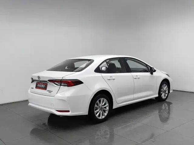 Toyota Corolla — Фото автомобиля 2