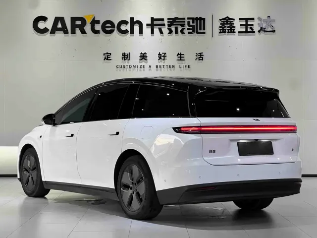 Li Auto i8 — Фото автомобиля 6