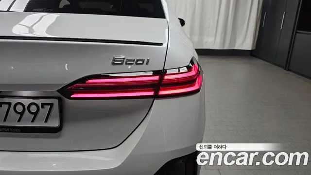 BMW 5-Series — Фото автомобиля 21