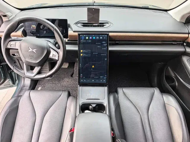 Xpeng P5 — Фото автомобиля 9