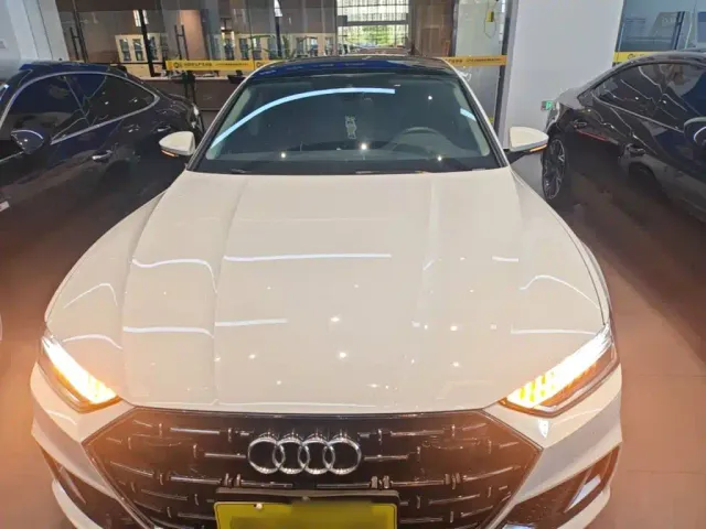 Audi A7L — Фото автомобиля 2