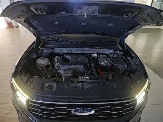 Ford Edge — Фото автомобиля 19