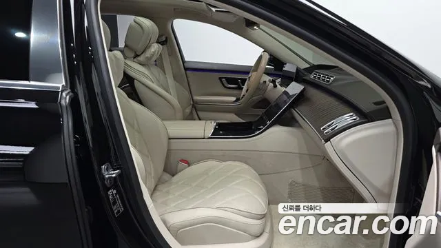 Mercedes-Benz S-Class — Фото автомобиля 11