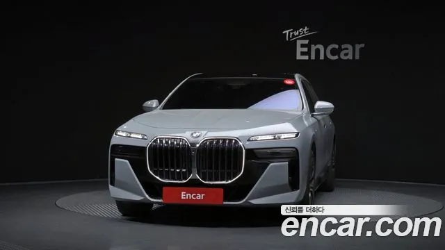 BMW 7 Series G70 — Фото автомобиля 3