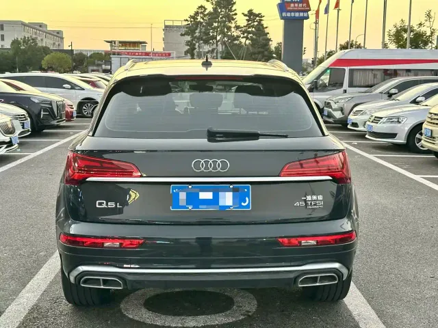 Audi Q5L — Фото автомобиля 8