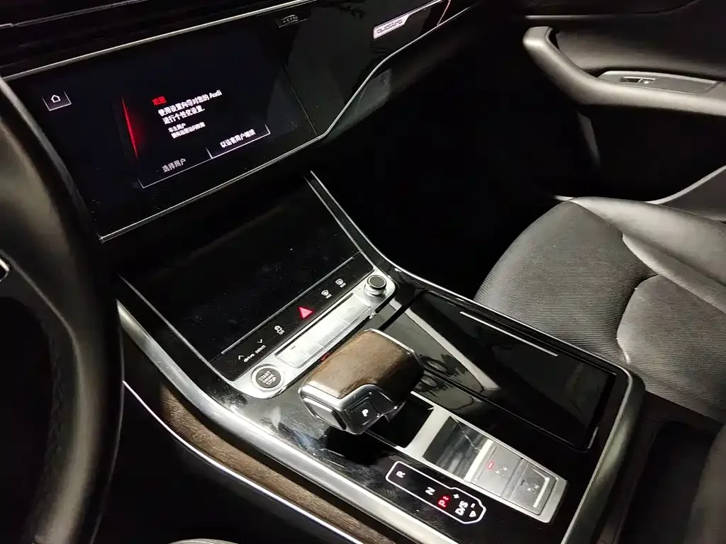 Audi Audi Q8 2021 Model 45 TFSI Luxury Elegance — Фото автомобиля 13