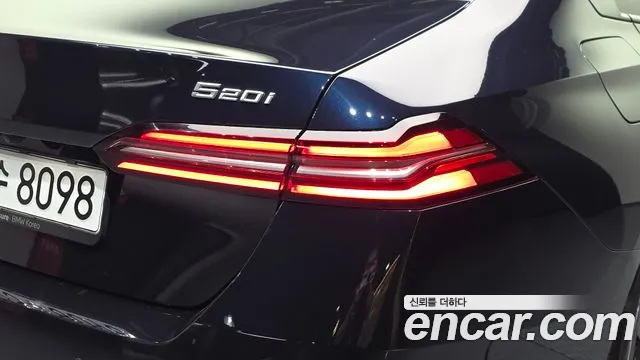 BMW 5 Series G60 — Фото автомобиля 8