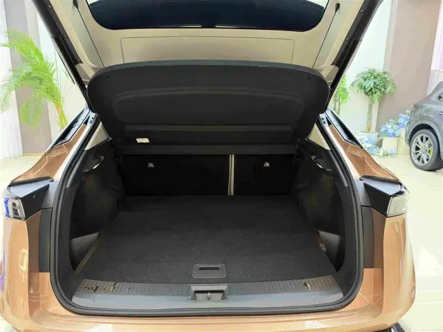 Nissan Ariya — Фото автомобиля 22