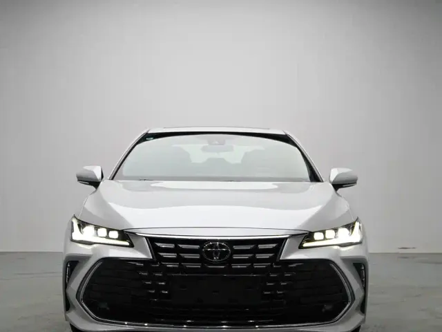 Toyota Avalon — Фото автомобиля 2