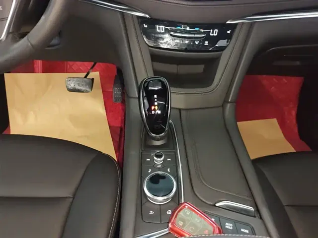 Cadillac XT5 — Фото автомобиля 13