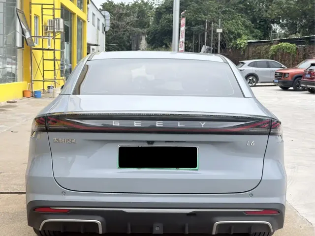 Geely Galaxy L6 — Фото автомобиля 8