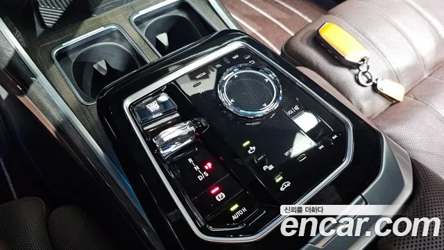 BMW 7 Series — Фото автомобиля 12