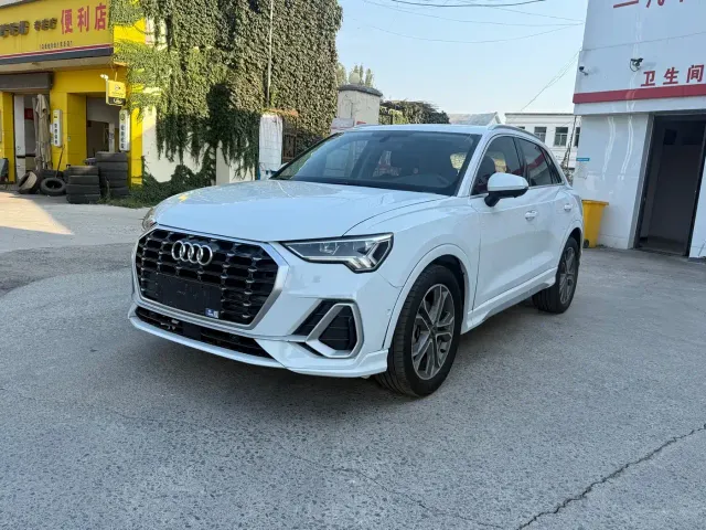 Фотография автомобиля — Audi Q3