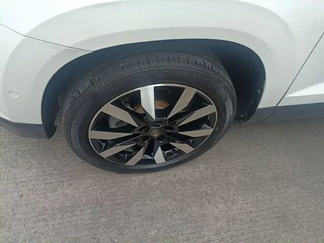 Skoda Karoq — Фото автомобиля 22