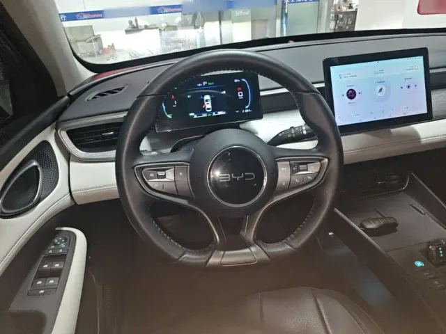 BYD Seal 05 DM-i — Фото автомобиля 10