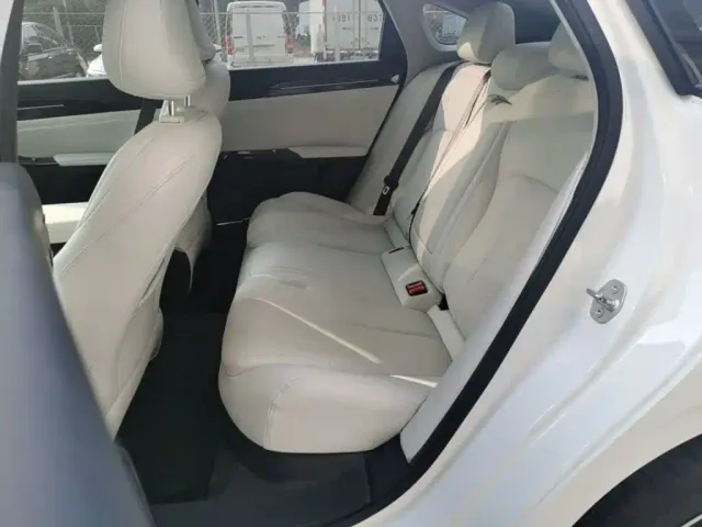 Geely Galaxy L6 — Фото автомобиля 16
