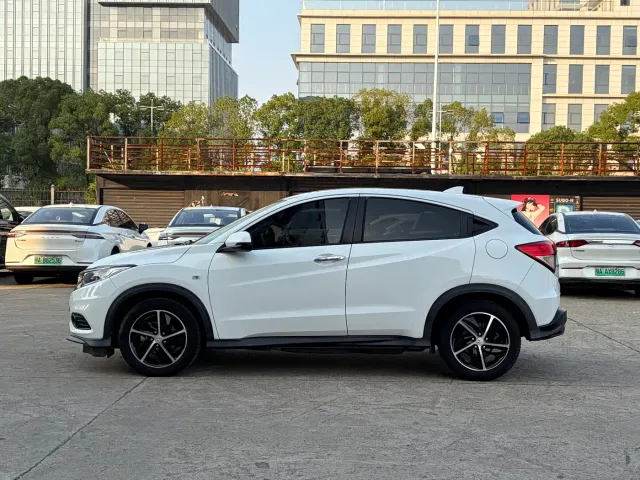 Honda Vezel — Фото автомобиля 4