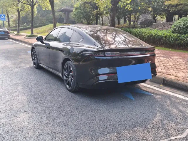 Dongfeng eπ 007 — Фото автомобиля 9