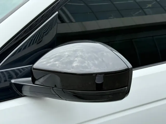 Land Rover Discovery Sport — Фото автомобиля 11