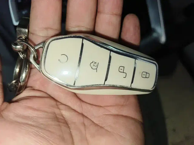 BYD Yuan Pro — Фото автомобиля 8