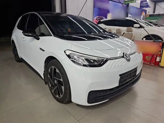 Volkswagen ID.3 — Фото автомобиля 3