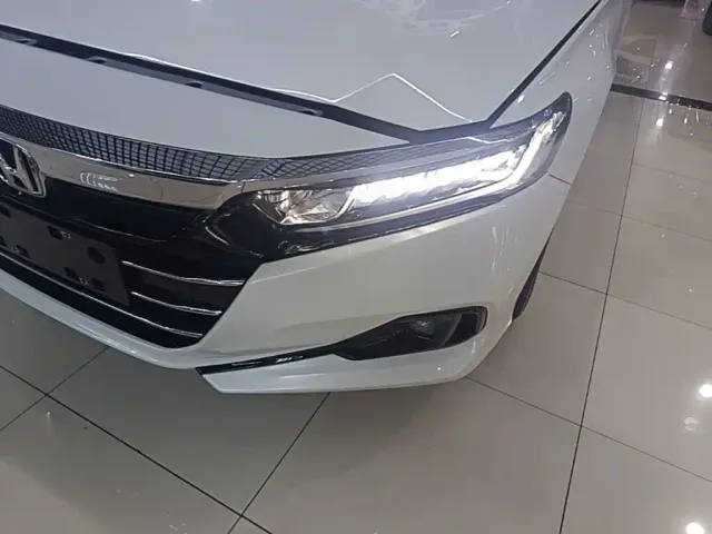 Honda Accord — Фото автомобиля 23