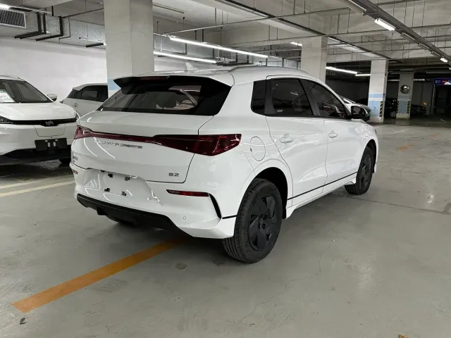 BYD e2 — Фото автомобиля 6