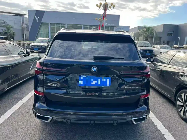 BMW X5 — Фото автомобиля 10