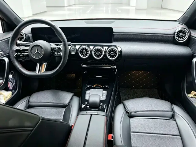 Mercedes-Benz A-Class — Фото автомобиля 5