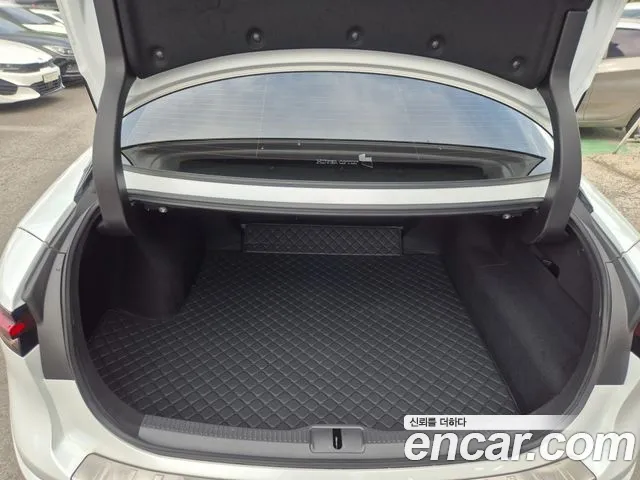 Toyota Crown — Фото автомобиля 13