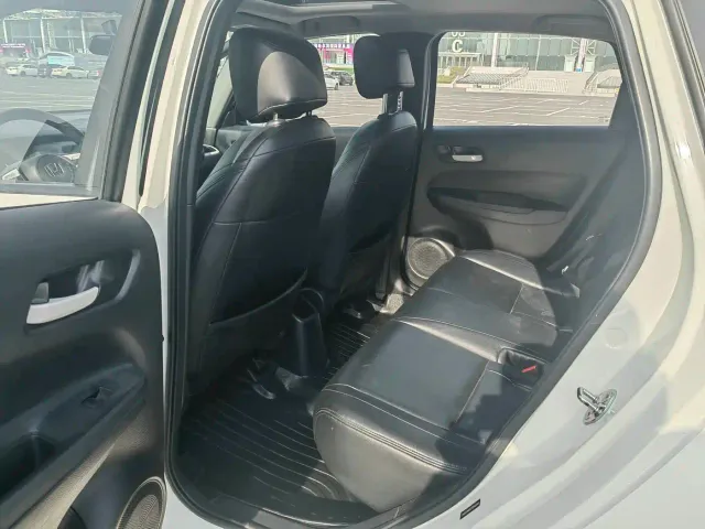 Honda Fit — Фото автомобиля 11
