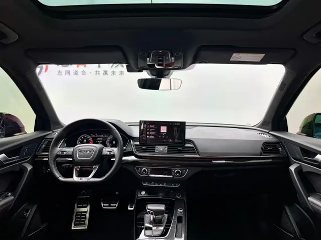 Audi SQ5 — Фото автомобиля 8