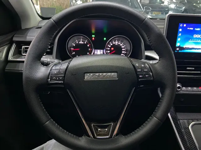Haval M6 — Фото автомобиля 19